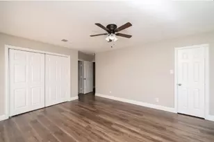 13911 Briar Pl Dr, Houston, TX 77077 - Photo 9