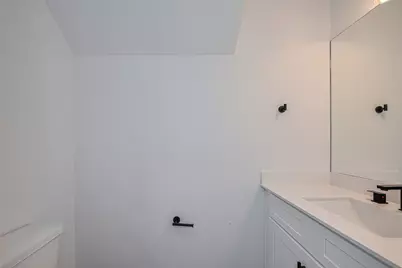 1350 W 24th Street, Houston, TX 77008 - Photo 17