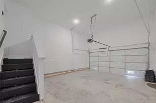 1350 W 24th St, Houston, TX 77008 - Photo 35