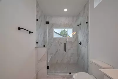1350 W 24th Street, Houston, TX 77008 - Photo 31