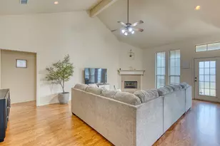 5710 Lori Ln, Beaumont, TX 77713 - Photo 9