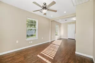2102 N Galveston Ave, Pearland, TX 77581 - Photo 3