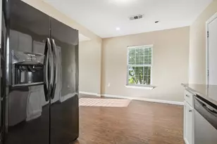 2102 N Galveston Ave, Pearland, TX 77581 - Photo 7