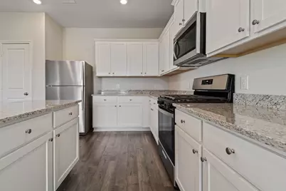 15870 Berry Hill Drive, Conroe, TX 77303 - Photo 5