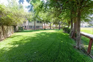 2019 Braesmeadow Ln, Sugar Land, TX 77479 - Photo 17