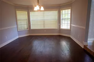 2019 Braesmeadow Ln, Sugar Land, TX 77479 - Photo 5