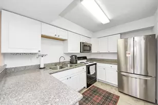 10555 Turtlewood Ct, Houston, TX 77072 - Photo 9