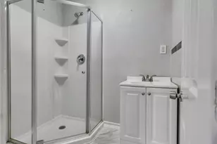 5115 Toho Dr, Houston, TX 77032 - Photo 13