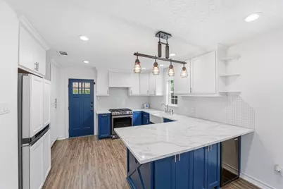 2044 Des Jardines Street, Houston, TX 77023 - Photo 15