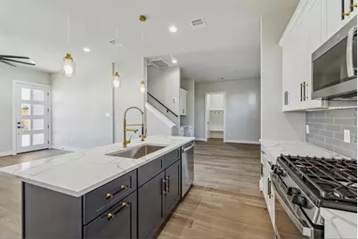 5821 Mansfield Heights Lane, Houston, TX 77091 - Photo 5