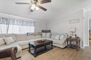 212 Highland Dr, Huntsville, TX 77320 - Photo 13