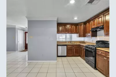 10919 Pigeonwood Drive, Houston, TX 77089 - Photo 11