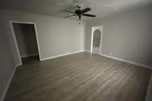 5229 Rue St, Houston, TX 77033 - Photo 3