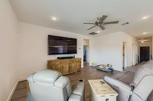 12243 N Chestnut Hls Dr, Conroe, TX 77303 - Photo 9