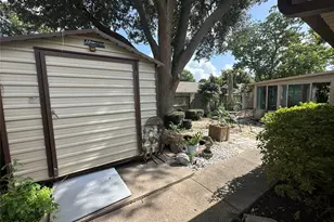 15715 Mill Point Dr, Houston, TX 77059 - Photo 21
