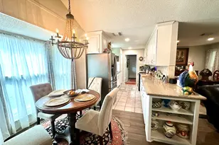 15715 Mill Point Dr, Houston, TX 77059 - Photo 9
