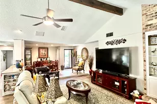 15715 Mill Point Dr, Houston, TX 77059 - Photo 7
