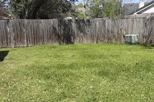 8527 Ashlawn Dr, Houston, TX 77083 - Photo 15