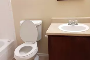 8527 Ashlawn Dr, Houston, TX 77083 - Photo 11