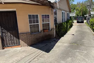 402 Frisco St, Houston, TX 77022 - Photo 11