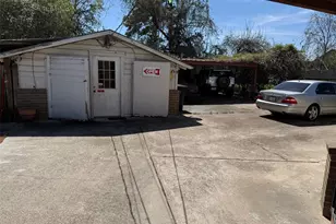 402 Frisco St, Houston, TX 77022 - Photo 9