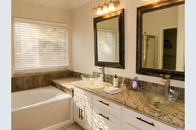 15922 Cutten Road, Houston, TX 77070 - Photo 9