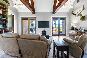 100 Pecan Grove Rd, Sealy, TX 77474 - Photo 9