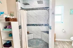 1051 Honeysuckle, Crystal Beach, TX 77650 - Photo 9