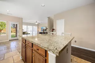 6315 Linfield Bluff Ln, Katy, TX 77494 - Photo 11