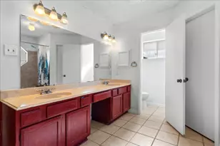 14315 Royal Hill Dr, Houston, TX 77083 - Photo 17