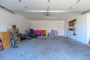 14315 Royal Hill Dr, Houston, TX 77083 - Photo 29