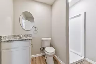 8759 Josie St, Houston, TX 77029 - Photo 13