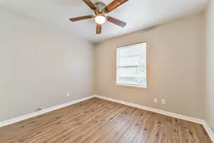 8759 Josie St, Houston, TX 77029 - Photo 19