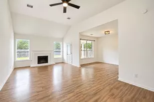 2922 Veva Dr, Pearland, TX 77584 - Photo 5