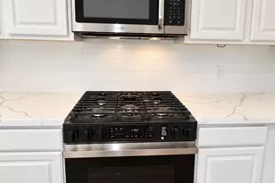 2922 Veva Dr, Pearland, TX 77584 - Photo 9