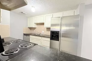 9461 Pagewood Ln, Houston, TX 77063 - Photo 13