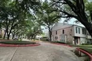 12925 Trail Hollow Dr, Houston, TX 77079 - Photo 21