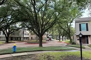 12925 Trail Hollow Dr, Houston, TX 77079 - Photo 17