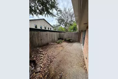 12925 Trail Hollow Drive #2925, Houston, TX 77079 - Photo 15