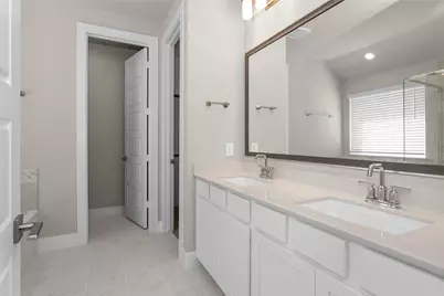 2002 Bluff Oak Court, Conroe, TX 77304 - Photo 23