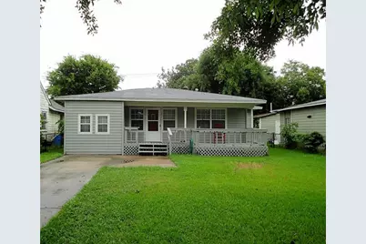 36 18th Avenue N, Texas City, TX 77590 - Photo 1