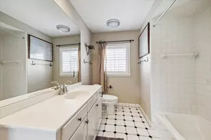 2510 Locke Ln, Houston, TX 77019 - Photo 23