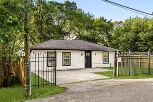 6825 London St, Houston, TX 77021 - Photo 1