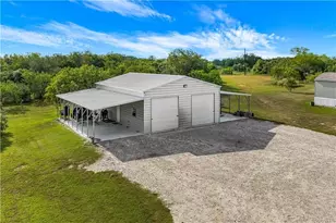 1455 Rainbow Rd, Cuero, TX 77954 - Photo 3