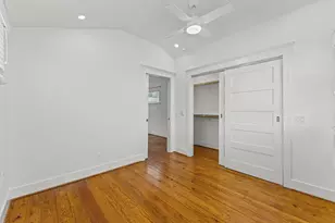 732 E 12th 1/2 St, Houston, TX 77008 - Photo 9