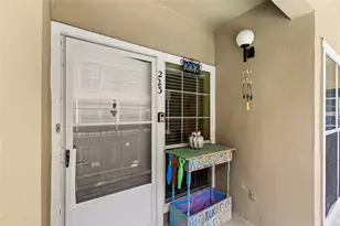 921 Marine Dr, Galveston, TX 77550 - Photo 1