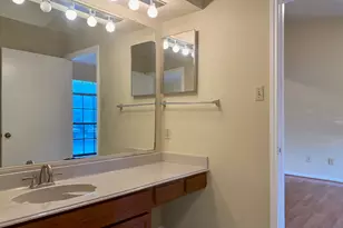 8055 Cambridge St, Houston, TX 77054 - Photo 19