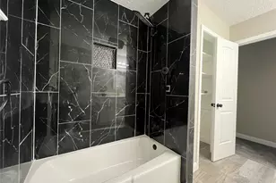 5120 E Bayou Dr, Dickinson, TX 77539 - Photo 33