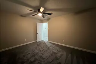 5120 E Bayou Dr, Dickinson, TX 77539 - Photo 15