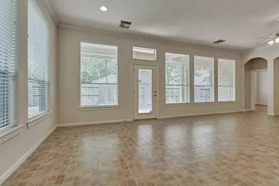 118 Robindale Circle, The Woodlands, TX 77384 - Photo 7